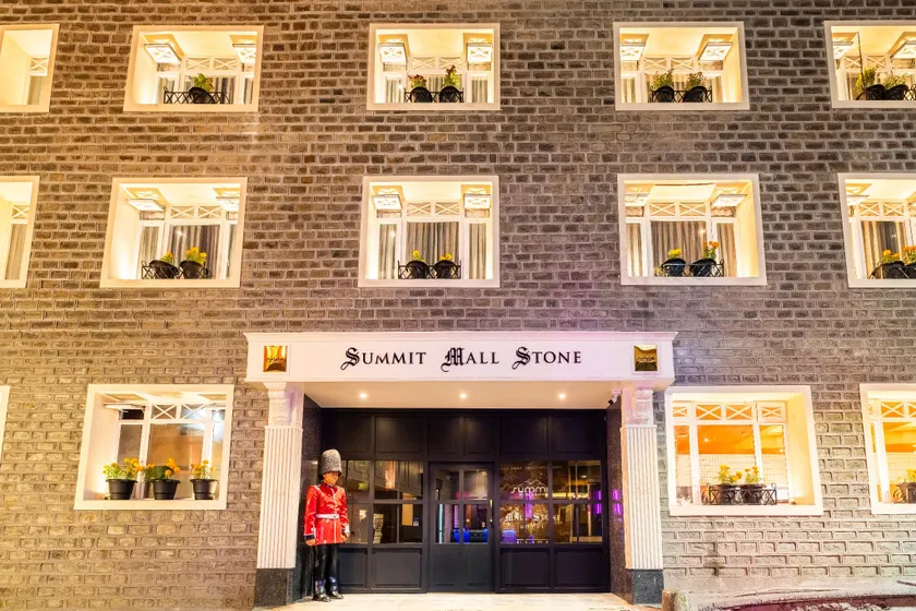 Summit Mall Stone Hotel at Mall Road - Image 1