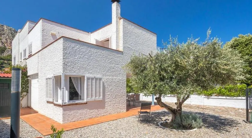 Casa l'Estartit con Jardín Privado Winahost - Image 1