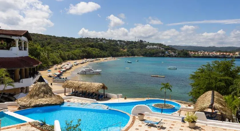 Hotel Croma Sosua Beach - Image 1