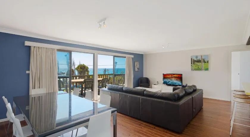 74 Ocean Parade - Image 1