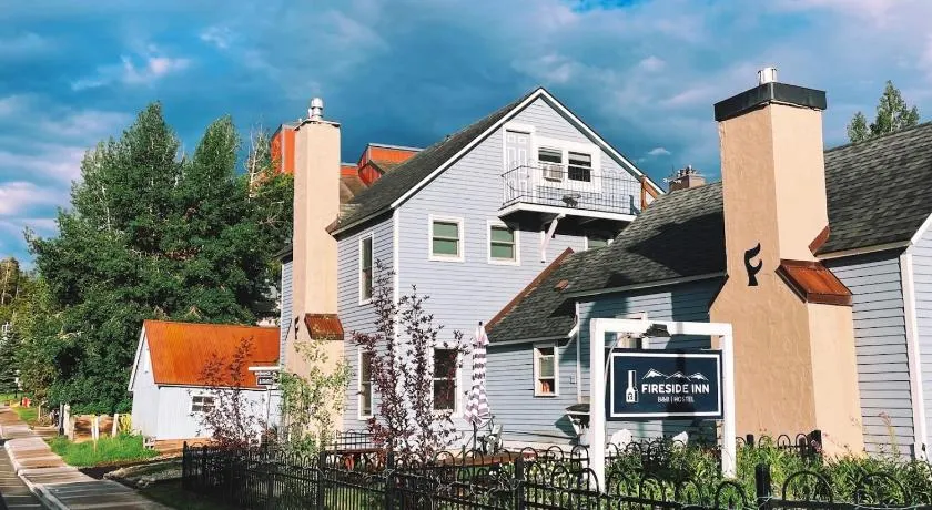 Fireside Inn & Hostel - Image 1