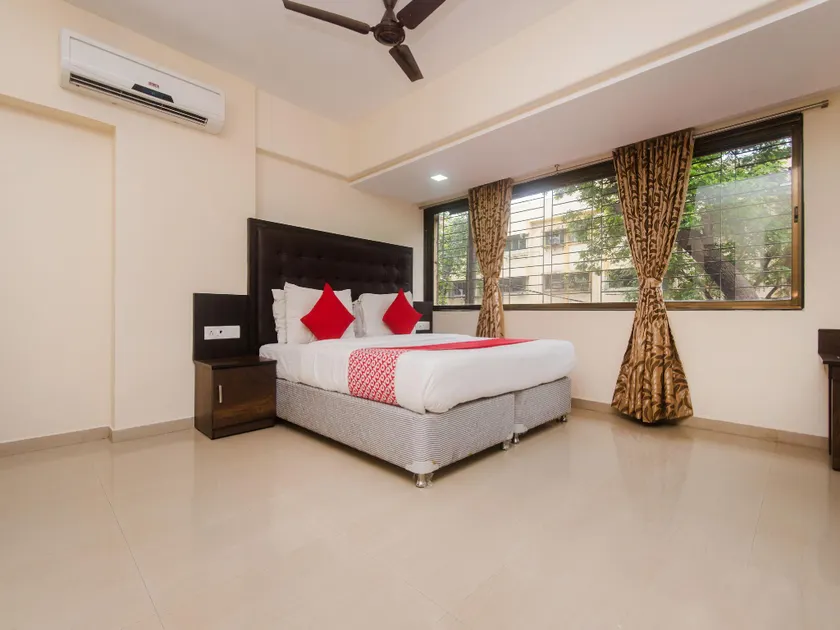OYO 16958 Hotel Aviva Suites - Image 1
