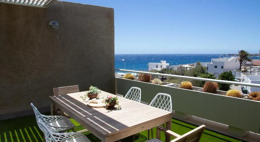 Sea View apartment 2B - Image 1