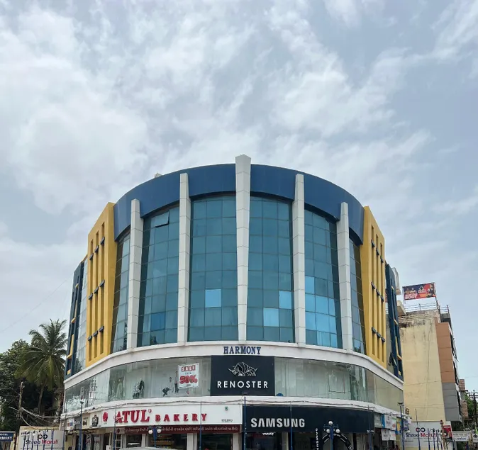 Hotel Harmony - Image 1