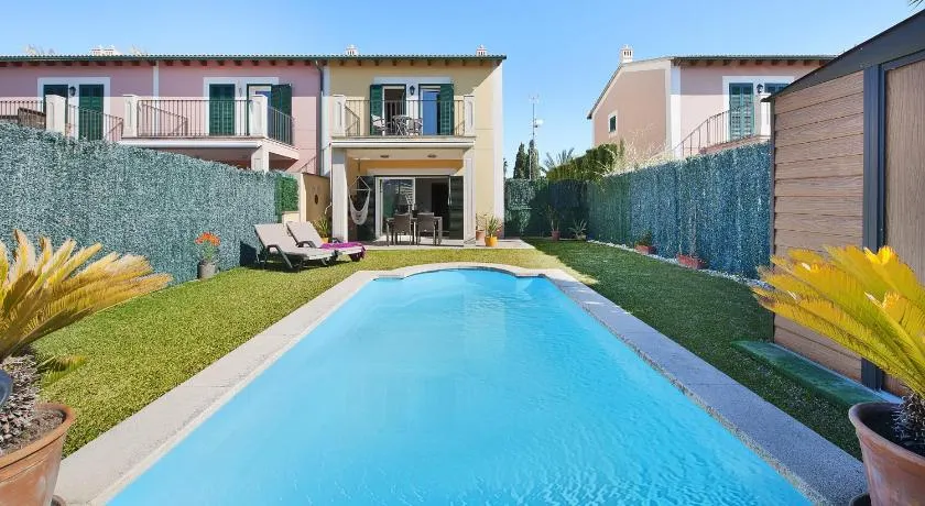 Villa Syrah - Image 1
