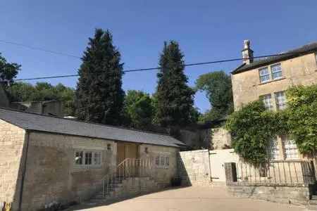 SKITTLES - charming one bedroom apartment - parking - easy access to Bath - Image 1