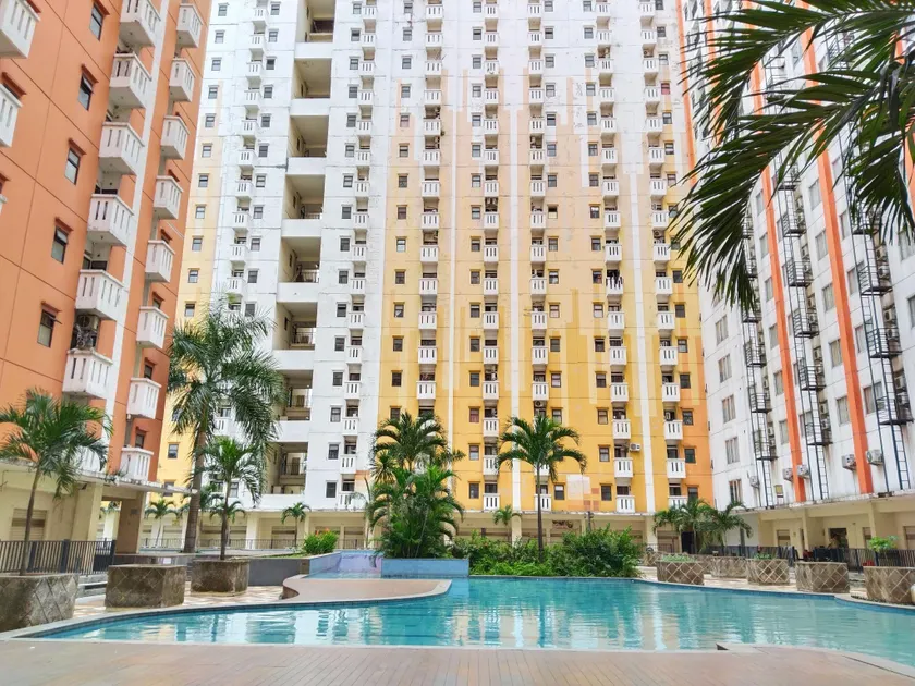 Room 88 Kemang View Apartment Tower Flamboyant - Image 1
