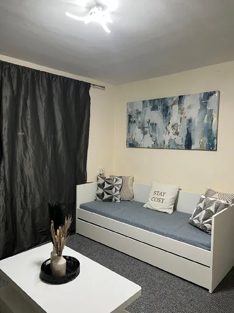 House in Manchester - G Escape - Image 1