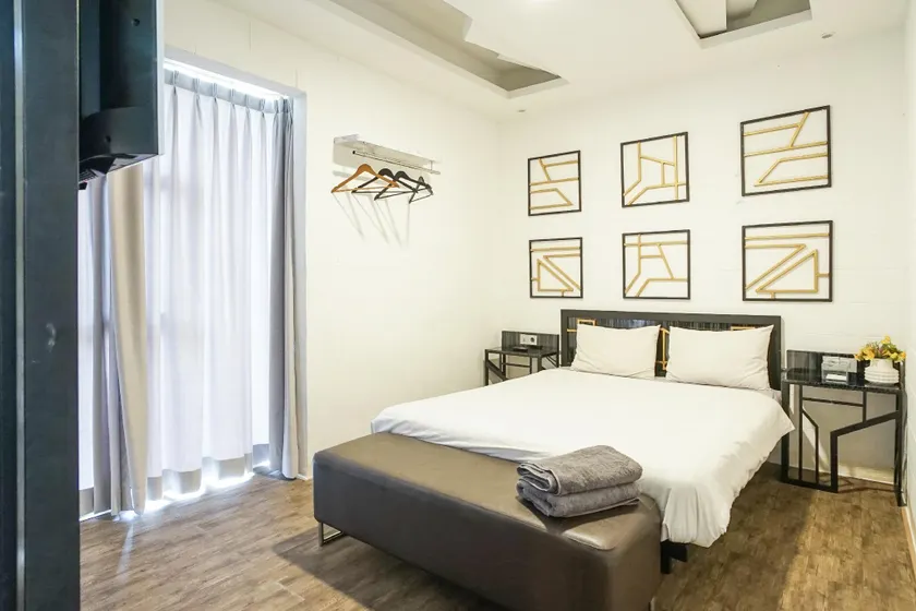 Hotel Sanrina Makassar - Image 1