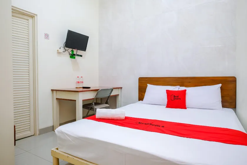 RedDoorz at Syariah House Purwokerto - Image 1