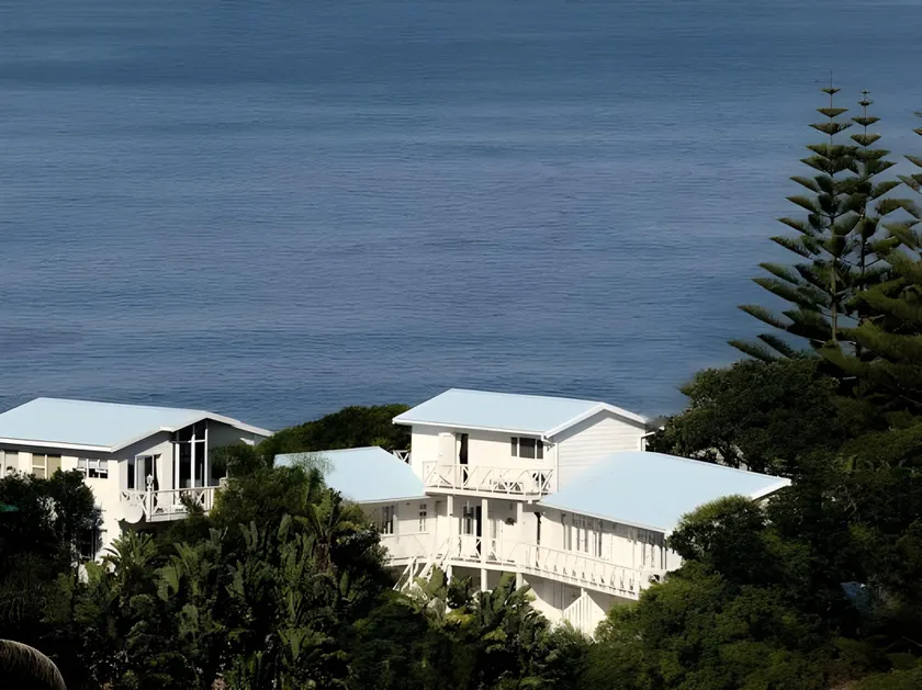 Brenton Beach House - Image 1