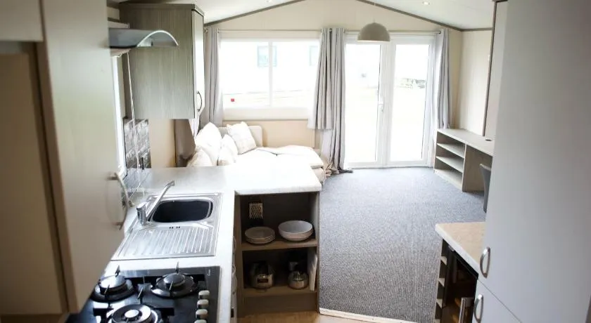Cosy cabin for 6 in Great Billing - Image 1