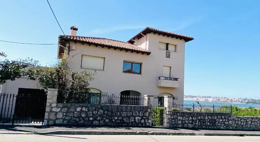 Casa independiente en Cantabria - Image 1