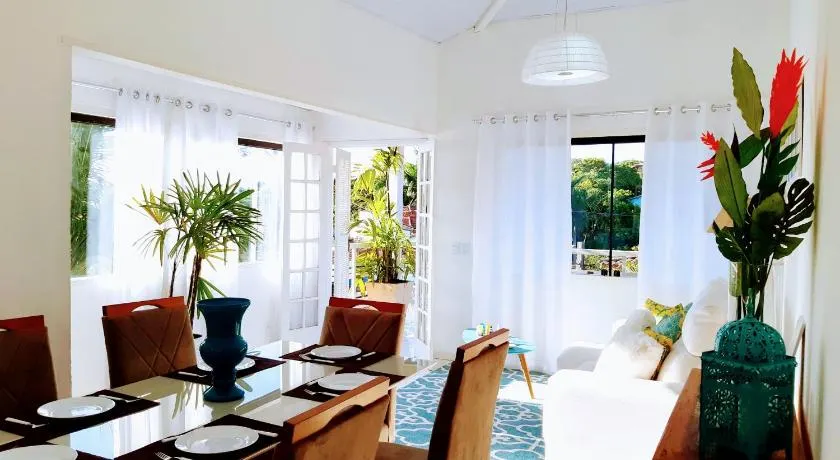 Espetacular Casa 3 SUÍTES cozinha varanda vista a passos da praia - Image 1