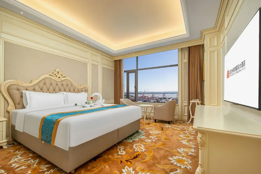 Metheus Hotel - Image 1