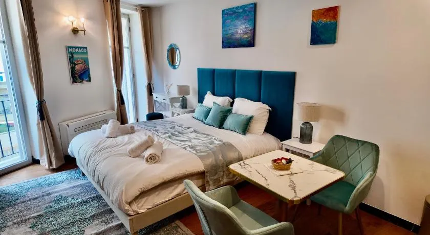 LB Vacation Rentals I Deluxe Studio w Balcony - 5mn Center I Casa d'Azur - Image 1