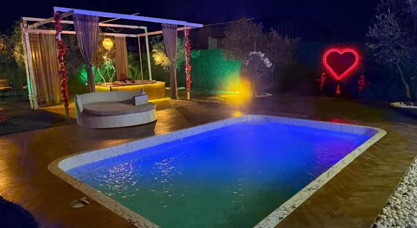ON2 Bungalov Villas - Image 1