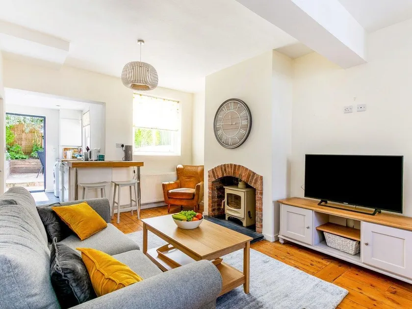 Perfect family home - easy walking to city centre. - Image 1