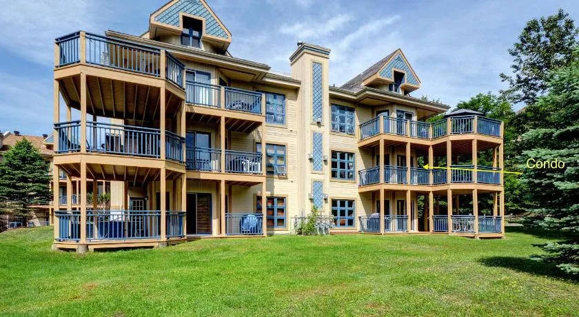 Condo Jardins du Village Mont-Tremblant - Image 1