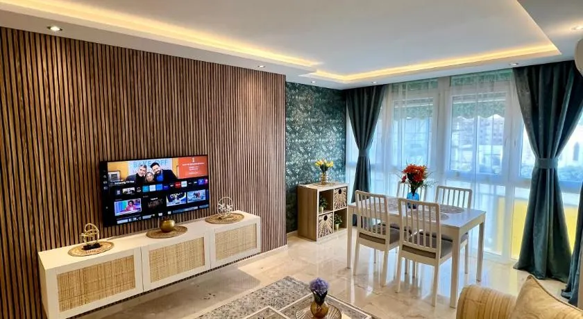 Apartamentos Prestige Málaga - Suite III - Image 1