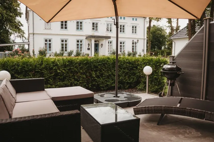 Schöne EG Wohnung mit eigener Terrasse - Image 1