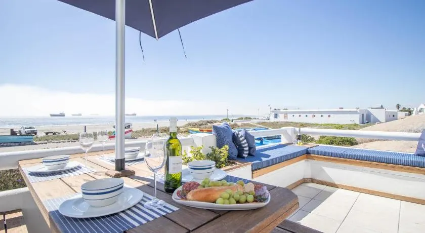 Tides Holiday Home - Image 1