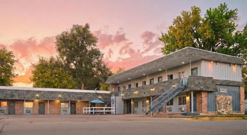 The Oakwood Inn - Image 1