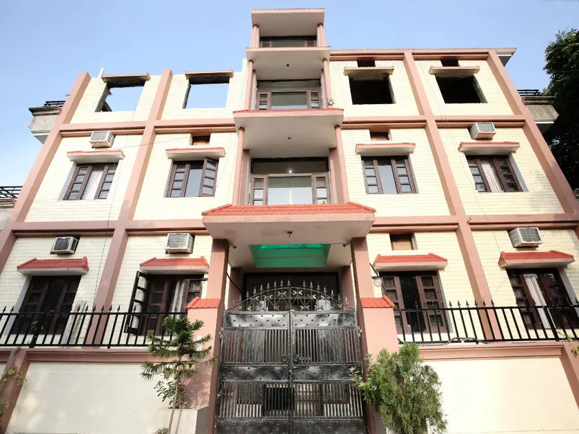 OYO 6933 Satyam Home Stay - Image 1