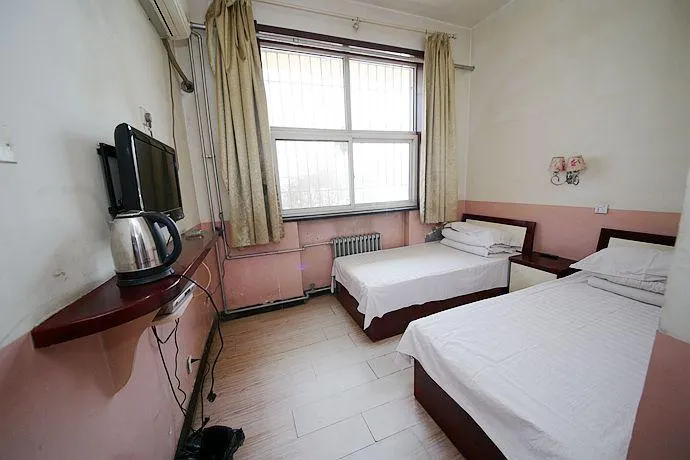 Qiangsheng Express Hotel - Image 1