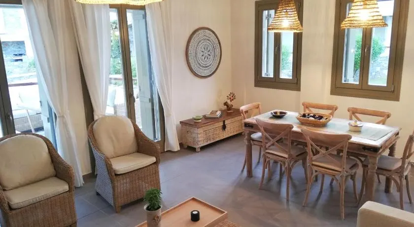 Nautilus Beach Home - Image 1