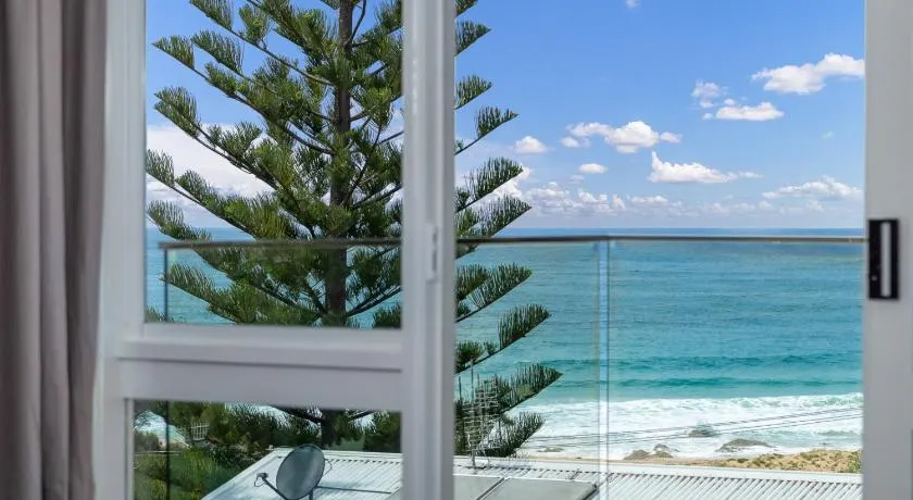 Magnificent Malua Views, Stroll to the beach - Image 1