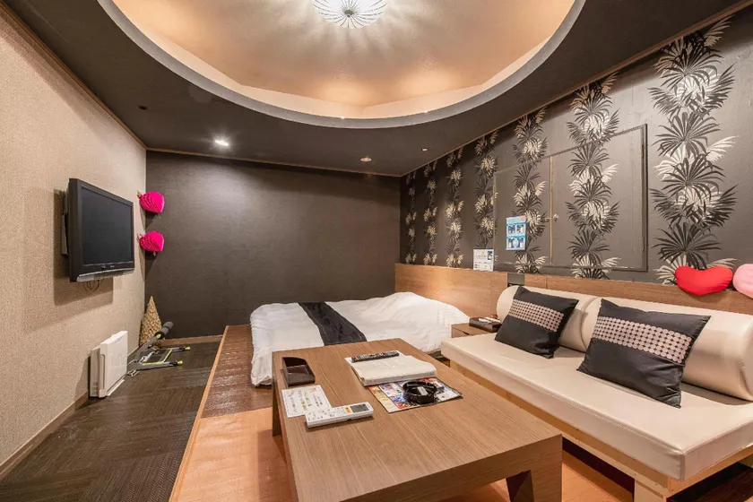 Hotel Takao Asile - Image 1