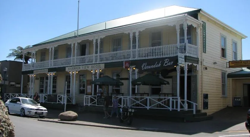 HarbourView Hotel - Image 1