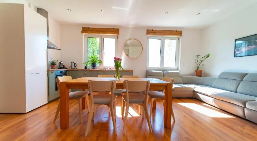Vivalio Coast Apartments II - Image 1