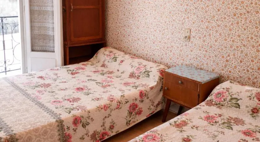 Hotel Saint Francois Xavier - Image 1