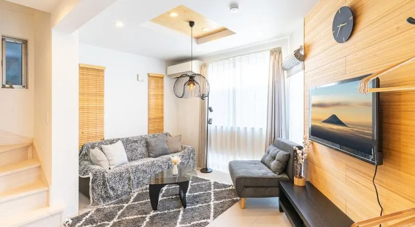 Spacious Skytree Stay, 8 Guests, Asakusa 11 mins, Modern Renovation, 8-min Walk to Station - Image 1