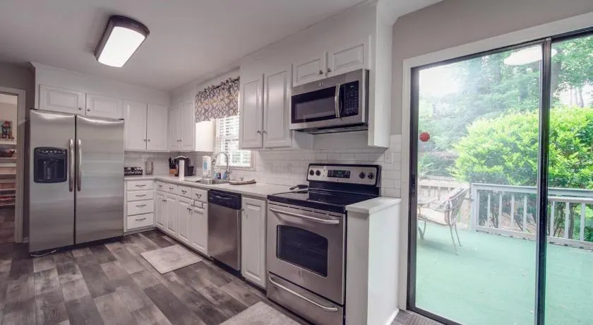 4 BR South Charlotte Getaway Min to Everything - Image 1
