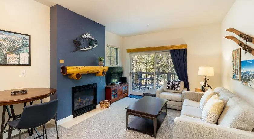 The Seasons 1834 condo - Image 1