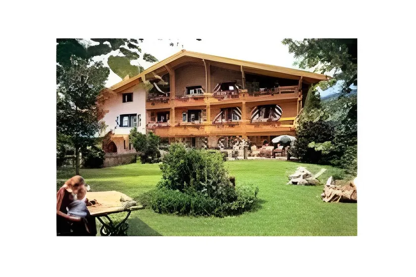 Aparthotel Kristall - Image 1