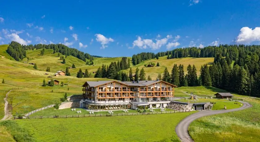 Brunelle Seiser Alm Lodge - Image 1