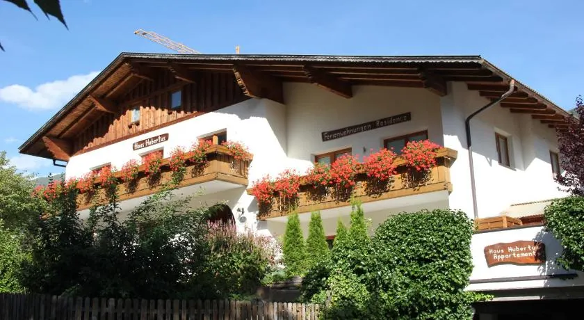 Aparthotel Garni Haus Hubertus - Image 1