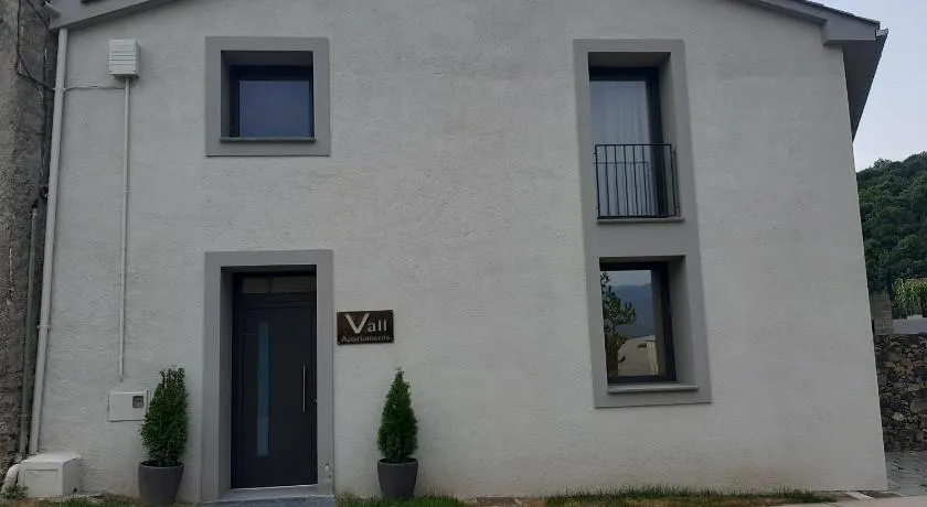 Apartaments Vall del Corb 1 Garrotxa - Image 1