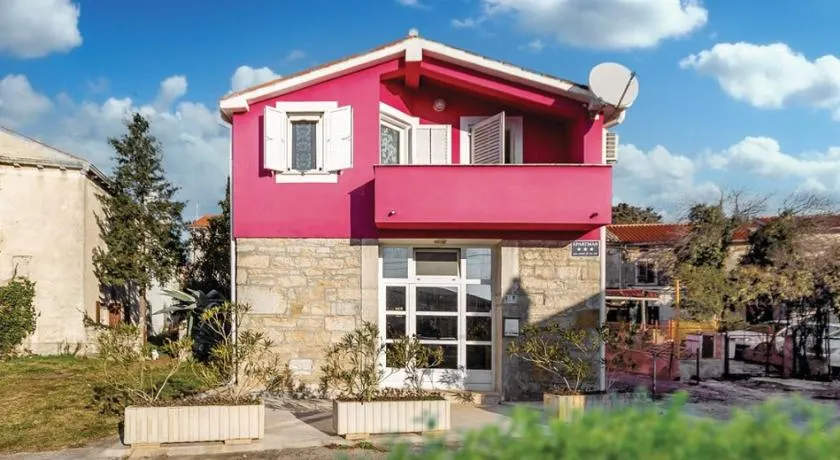 House Hermes - Image 1