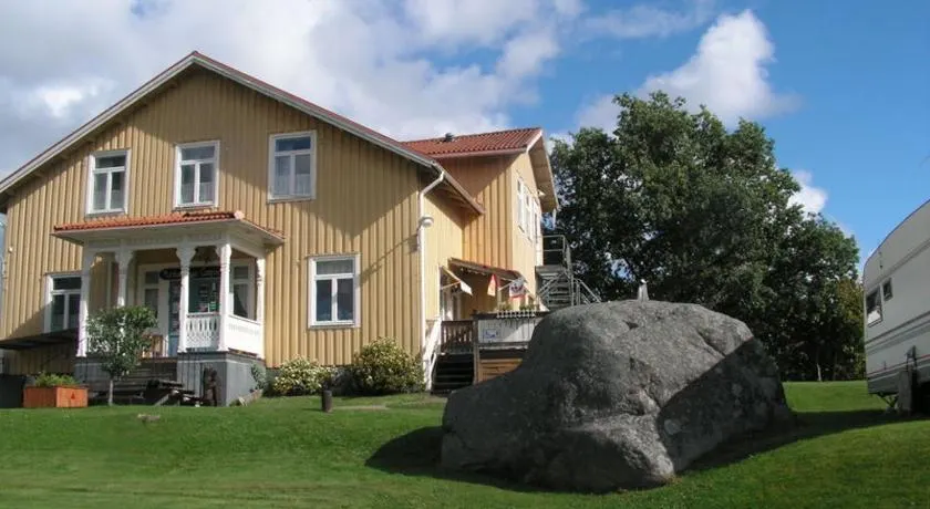 Munkebergs Stugor & Vandrarhem - Image 1