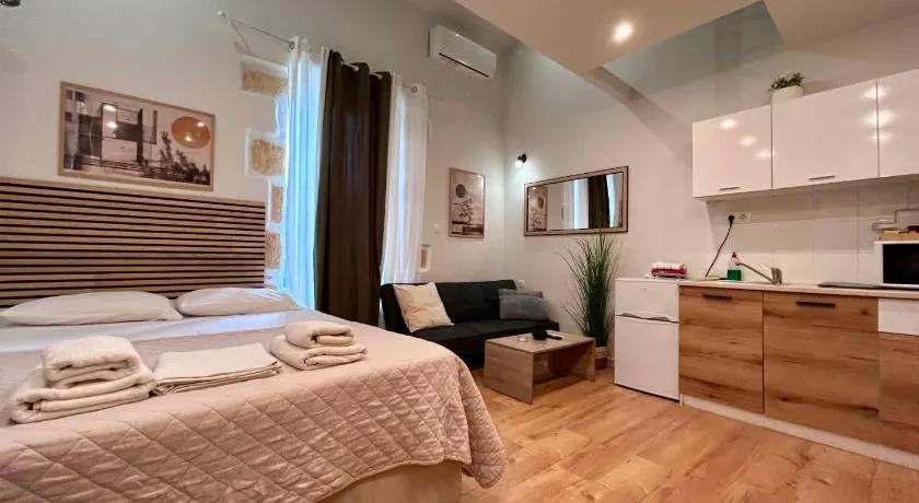 Πέτρινο Διαμέρισμα, ιδανικό για Ζευγάρια - Apt II - Image 1