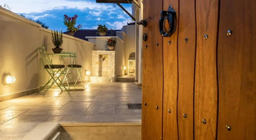 Samis Pelion LuxuryLiving - Image 1