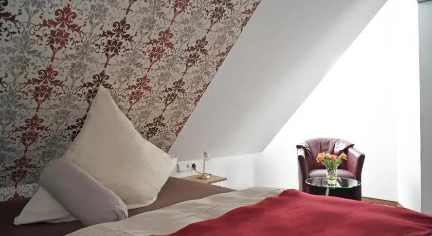 Hotel Zur Eisenbahn - Image 1