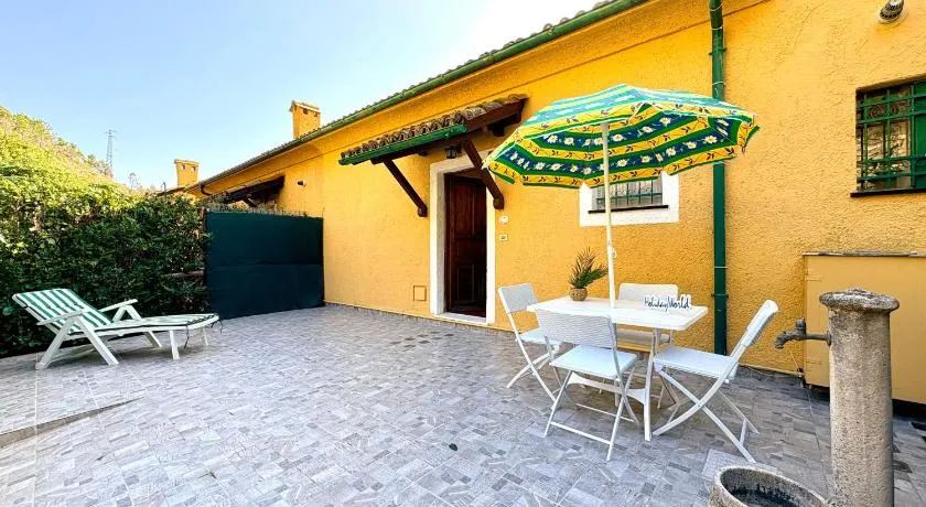 Casa Il Salice by Holiday World - Image 1