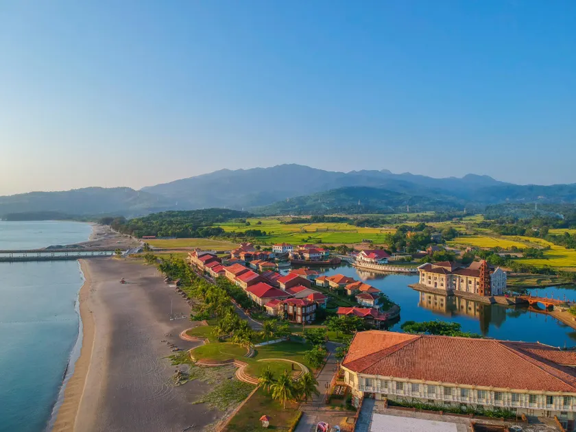 Las Casas Filipinas de Acuzar Resort - Image 1