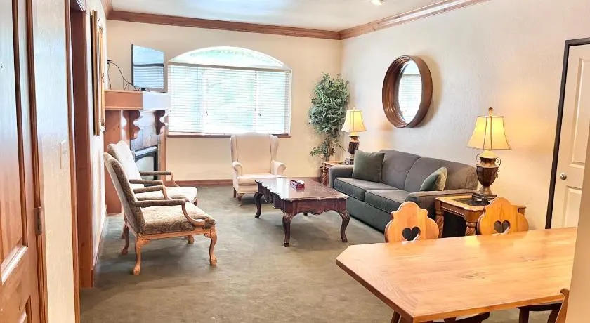Cozy Family Zermatt King Villa with Kitchen Near Park City & Deer Valley Ski Resorts - 1085 - Image 1